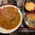 Momiji - かつカレー定食900円