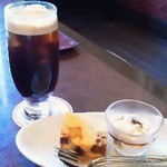 浜木綿 - ｱｲｽｺｰﾋｰとﾃﾞｻﾞｰﾄ