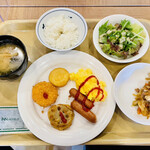 ホテル ルートイン - 料理写真:今年初めて食べた朝食。腹七分目。平日だったけど駐車場はほぼ満車。