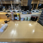 廻転寿司弁慶 - カウンター