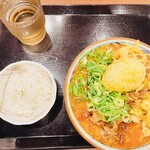 Marugame Seimen - トマ玉カレーうどん 豚肉乗せ+半熟玉子天