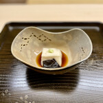 片折 - 胡麻豆腐と木耳の甘露煮