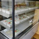 光と風の工房 - 売店カウンタの陳列