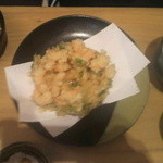 天ぷら よこい - かき揚げ定食。かき揚げの他に野菜の天ぷらもつきます。