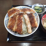 Kazokutei - カツ丼ソース（薄めの肉でした）