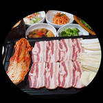 韓国料理＆焼肉の名門 豚マダン - 