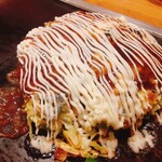 Okonomiyaki Omoni - すじ肉ぽっか焼