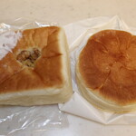 サヤパン - 料理写真:総菜パン２種