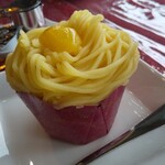 パリー洋菓子 - クリのクリームタップリのモンブラン！秋ですね！