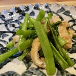 Okibi china - 空芯菜と（近喜の）お揚げさんのあっさり塩炒め