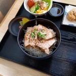 Kawaichi - 焼豚丼