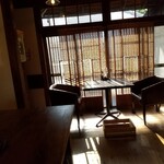 八代目傳左衛門めし屋 - 2階のテーブル席