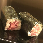 鮨 あらい - 中トロの巻物。有明の海苔。確か丸山の佐賀のはしり、だったっけな？