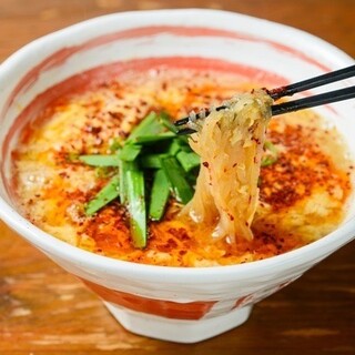 【宮崎辛麺】豚骨スープと卵と唐辛子が織りなす一杯！