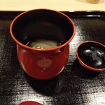 津の守坂 小柴 - 変わった形の椀は だるま椀と言うさうです。