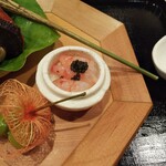 津の守坂 小柴 - ウサギの中は 湯葉 甘エビ キャビア