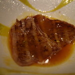 西麻布 焼肉 X - 飛来幸地鶏の卵黄と