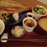 榴岡の食卓 eato - 焼魚定食(シマホッケ)