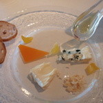 SAKURA - ブルーチーズには　はちみつ !