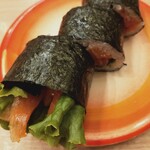 すし江戸 - サーモン巻