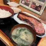 Sakedokoro Tsugaru - ご飯もお味噌汁もたっぷり