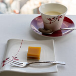 広東料理 センス - 杏仁豆腐　香港小菓子