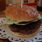 ハニービー - ヨコスカ・ネイビーバーガー1/2ポンド