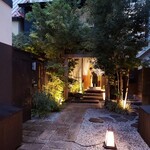 炭火割烹 白坂 - お店の外観