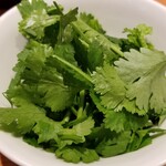 麺屋 六感堂 - パクチートッピング