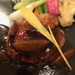 レストラン サクラ - 牛ヒレ肉のグリル　フォワグラ添え　ロッシーニ風