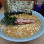 ラーメン 奥津家 - 並硬め多め＋味玉（下に隠れてます）