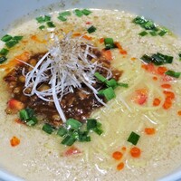水綾閣 - 合桃坦々麺 水綾閣オリジナル 特製胡桃の担々麺