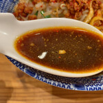 大衆食堂ゆしまホール - 中国醤油の甘味と辛味のバランスが絶妙・・・。