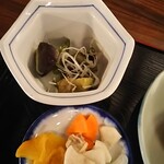 はやとみ  - 「お漬け物」と「小鉢」をパチリ♪