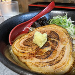 サッポロラーメン エゾ麺ロック - チャーシュー・もやし・キクラゲ