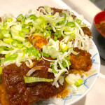 味処 叶 - 味噌カツにネギをON
            あっさりしていて、歯触りもイイ。