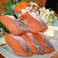 浅草 魚料理 遠州屋 - シャケは脂が乗ってて美味しい！