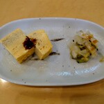 鮨 春政 - 令和3年9月 ランチタイム
            玉子焼き、白菜の漬物