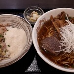 タン次郎 - 牛タン丼&牛骨ラーメン　1200円