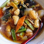 家庭料理 富久 - 五目醤油刀削麺880円税込。