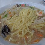 餃子の王将 - 麺も熱々