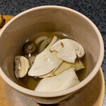 イチリン ハナレ - マツタケのスープ