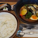 カリー工房 - たっぷりなすとチーズのスープカレー