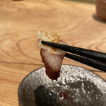 炭火割烹 蔓ききょう - イイというチーズと一緒に食べると美味し