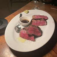 カルネジーオ イースト - 