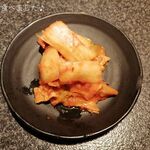 闇市 - 白菜キムチ210円也！！！
      旨辛！旨辛！旨辛！
