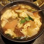 闇市 - カルビクッパもしっかりカルビとごはんが入っていて500円ちょいは神！！！