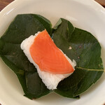 大滝茶屋 - 鮭の柿の葉寿司