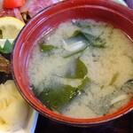 すし処あさまる - シラス入り味噌汁