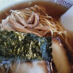 満州ニラら～めんの店 さかえや - 中華そば（中・アップ）